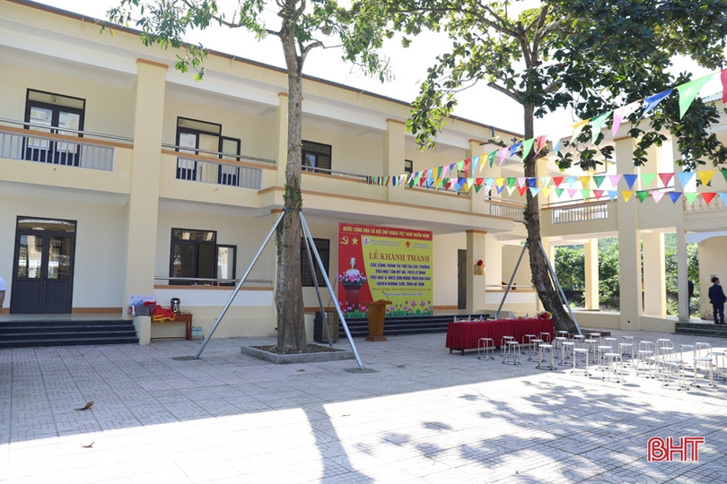 Bàn giao các công trình trường học do Tổng Công ty Khí Việt Nam tài trợ