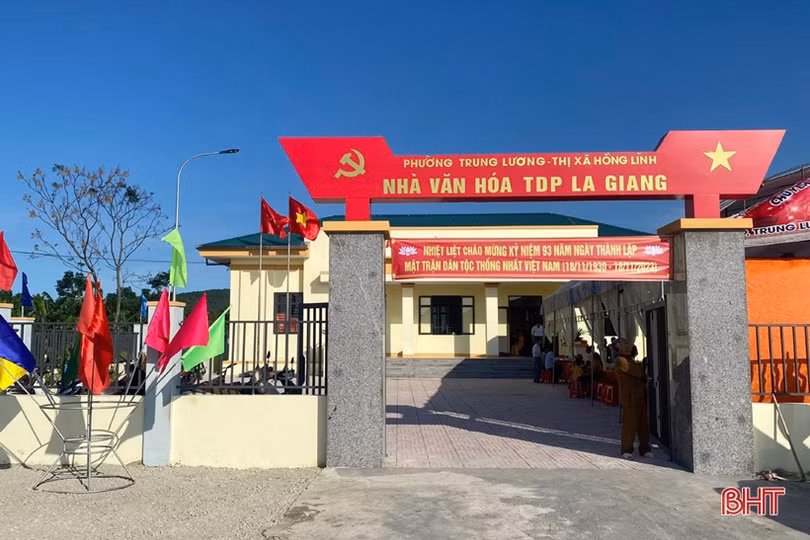 Khánh thành 6 nhà văn hoá thôn, tổ dân phố tại thị xã Hồng Lĩnh