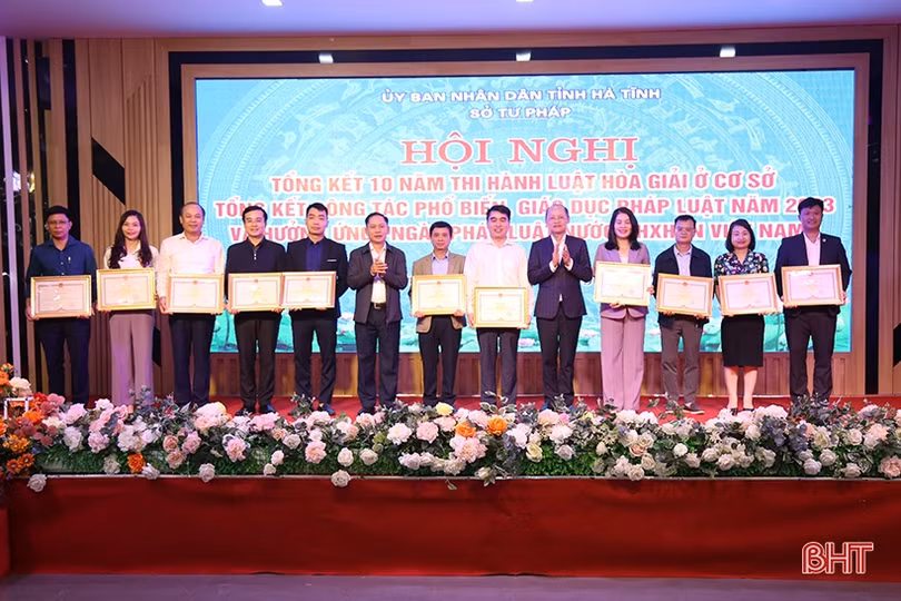 Đảm bảo chế độ hỗ trợ cho tổ hòa giải, đội ngũ hòa giải viên, tuyên truyền viên