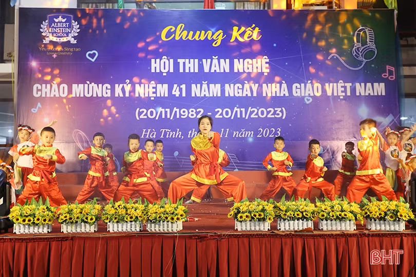 Ấn tượng hội thi văn nghệ chào mừng ngày 20/11 của Trường Albert Einstein