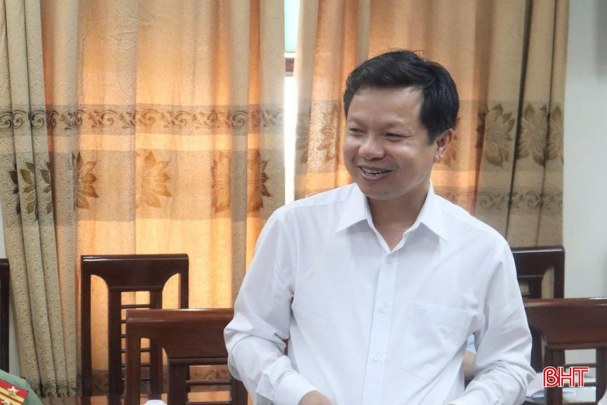 Phó Giám đốc Sở Nội vụ Đặng Văn Dũng phát biểu tại cuộc họp bqbht_br_thiet-ke-chua-co-ten-1.jpg