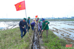 Nông dân Hà Tĩnh tăng tốc hoàn thiện ruộng đồng, sẵn sàng vụ xuân 2026