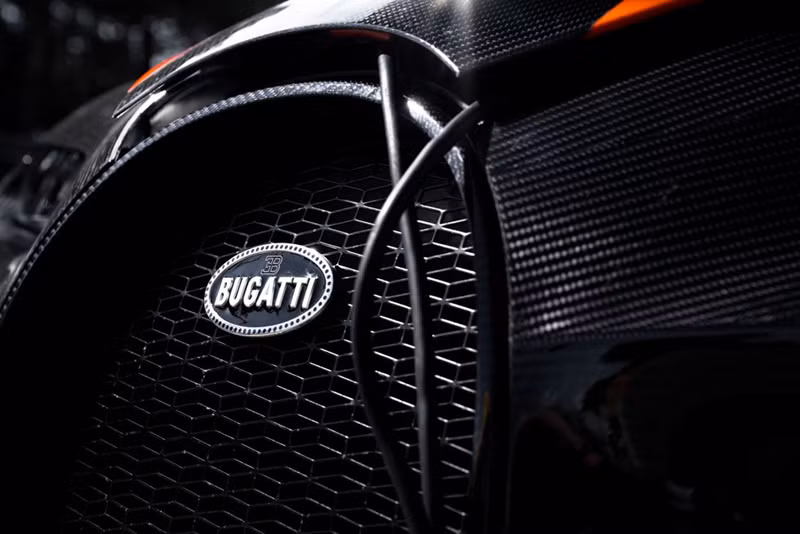 Siêu xe Bugatti Chiron đạt tốc độ hơn 490 km/h