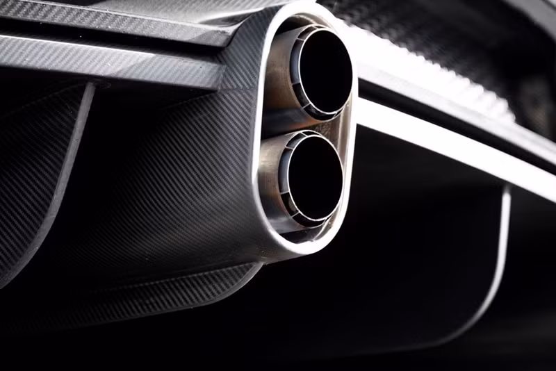 Siêu xe Bugatti Chiron đạt tốc độ hơn 490 km/h