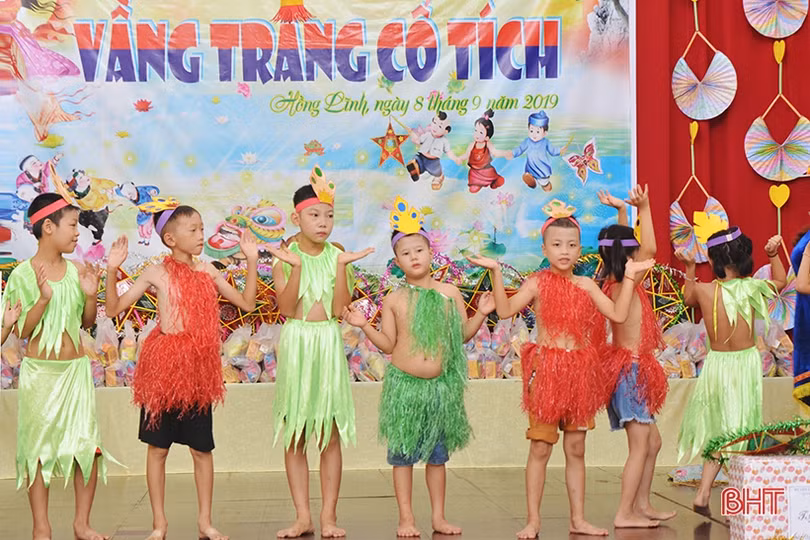 Cùng trẻ em khuyết tật Hà Tĩnh đón “Vầng trăng cổ tích”