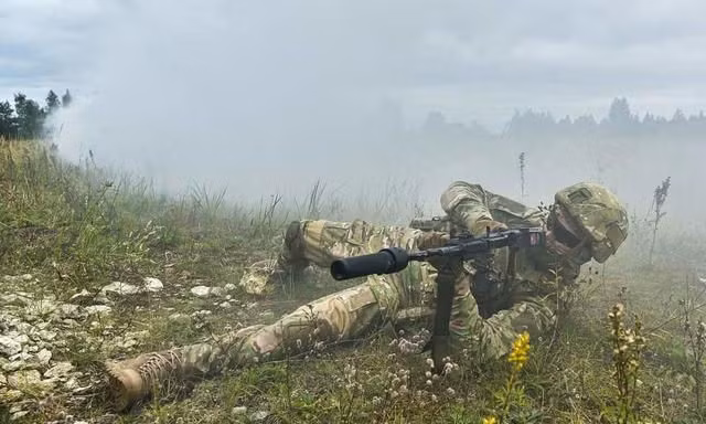 Vũ khí của lính dù Nga ngày càng được phương Tây hóa