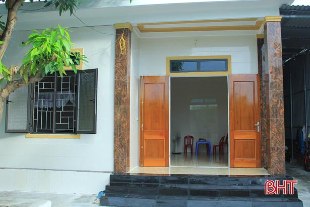 LĐLĐ Hà Tĩnh hỗ trợ 2 “Mái ấm công đoàn” cho giáo viên khó khăn ở Nghi Xuân