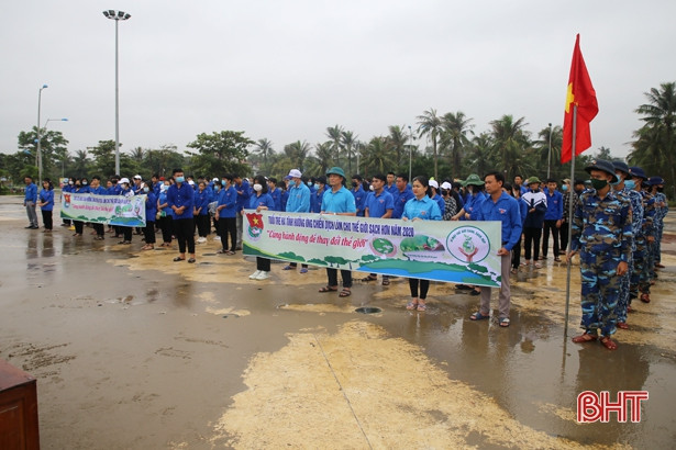 Tuổi trẻ Hà Tĩnh hưởng ứng chiến dịch “Làm cho thế giới sạch hơn”