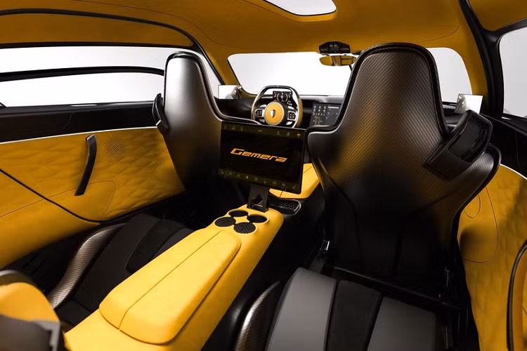 Việt Nam sắp có siêu xe Koenigsegg Gemera trăm tỷ đồng