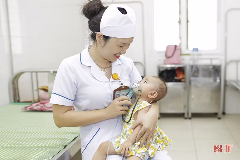 “Nét đẹp người điều dưỡng Hà Tĩnh” qua góc máy của các đồng nghiệp