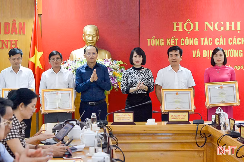 Phấn đấu đưa chỉ số cải cách hành chính của Hà Tĩnh vào top 10 tỉnh đứng đầu cả nước