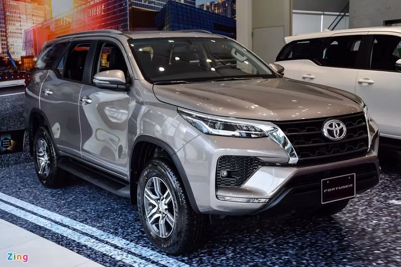 Toyota Fortuner 2021 ảnh 2 Chi tiết Toyota Fortuner 2021 tại Việt Nam