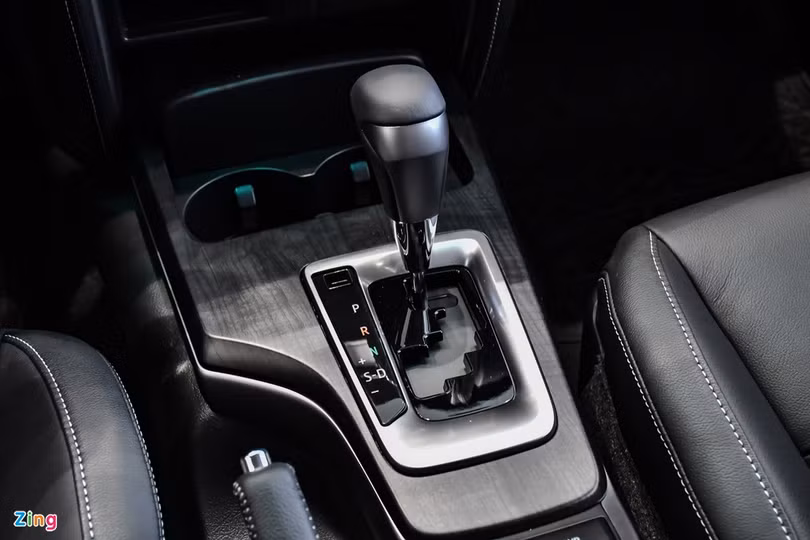 Toyota Fortuner 2021 ảnh 25 Chi tiết Toyota Fortuner 2021 tại Việt Nam