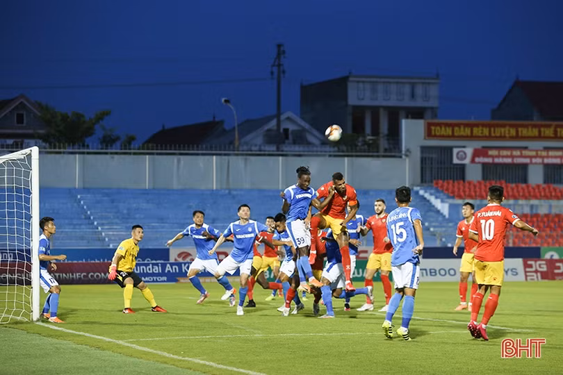 Phép thử quan trọng của HLV Phạm Minh Đức trước thềm V.League