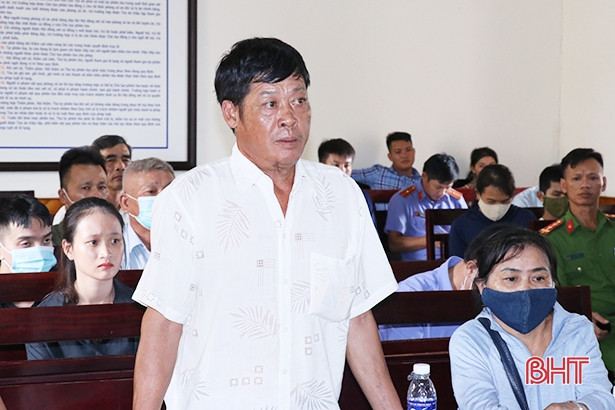 Tòa án Hà Tĩnh tuyên 300 tháng tù với 7 bị cáo liên quan vụ 39 người tử vong ở Anh ảnh 7 Tòa án Hà Tĩnh tuyên 300 tháng tù với 7 bị cáo liên quan vụ 39 người tử vong ở Anh