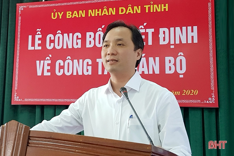 Trao quyết định bổ nhiệm Phó Giám đốc Sở LĐ-TB&XH Hà Tĩnh