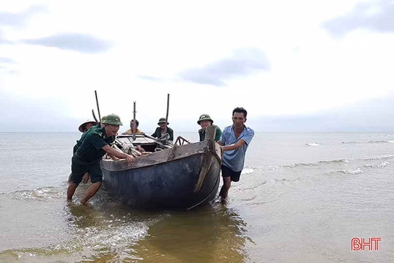 Bão số 5 sẽ gây gió giật cấp 9, sóng biển dâng cao từ 3 - 5m ở Hà Tĩnh