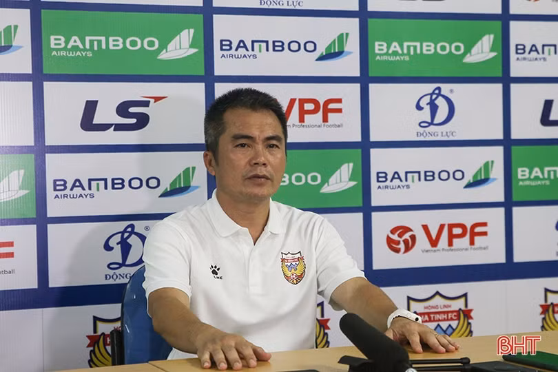 Phép thử quan trọng của HLV Phạm Minh Đức trước thềm V.League