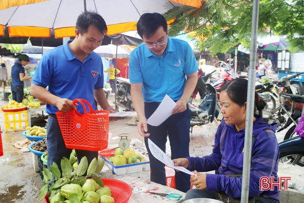 Tuổi trẻ Hà Tĩnh hưởng ứng chiến dịch “Làm cho thế giới sạch hơn”