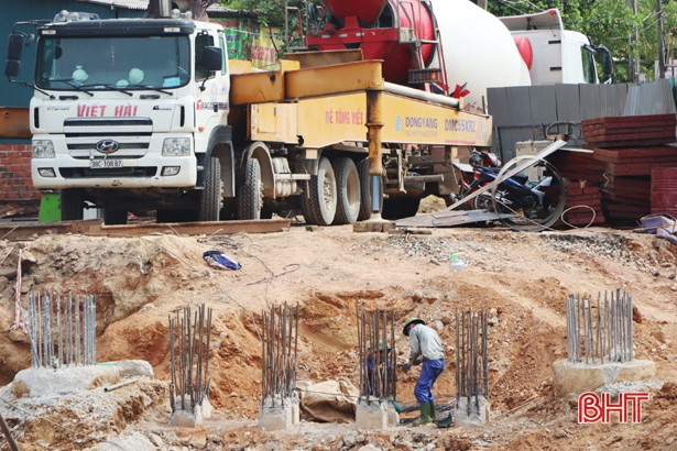 Hơn 11 tỷ đồng xây cầu “vượt lũ” vùng hạ du hồ Kẻ Gỗ ở Hà Tĩnh