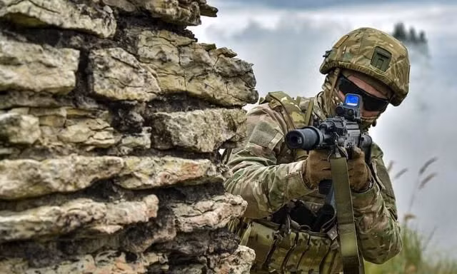 Vũ khí của lính dù Nga ngày càng được phương Tây hóa