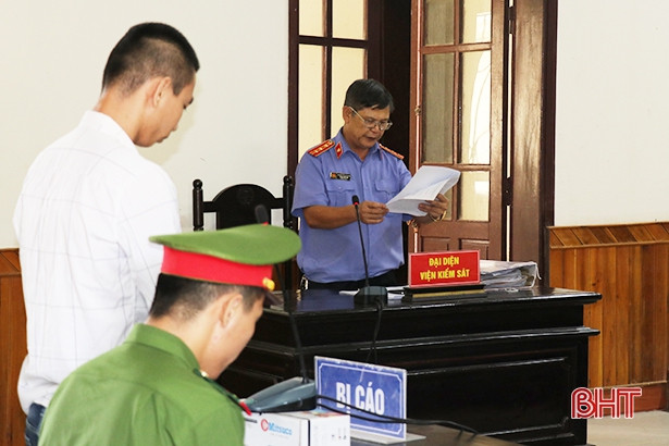 Tòa án Hà Tĩnh tuyên 300 tháng tù với 7 bị cáo liên quan vụ 39 người tử vong ở Anh ảnh 2 Tòa án Hà Tĩnh tuyên 300 tháng tù với 7 bị cáo liên quan vụ 39 người tử vong ở Anh