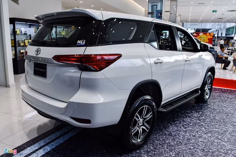 Toyota Fortuner 2021 ảnh 6 Chi tiết Toyota Fortuner 2021 tại Việt Nam