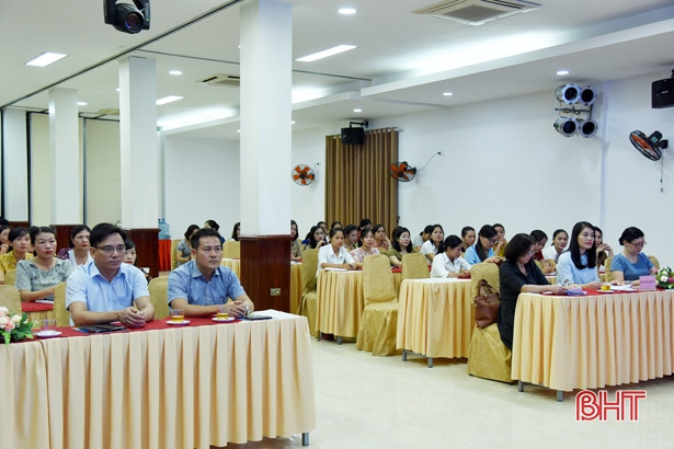 Bồi dưỡng những kỹ năng cần kíp cho cán bộ phụ nữ cơ sở ở Hà Tĩnh