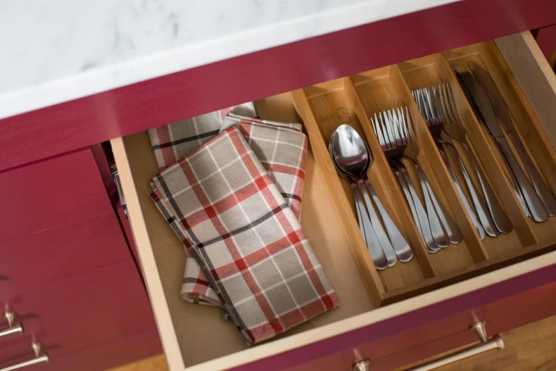 Gợi ý 12 mẹo nhỏ bố trí căn bếp ngăn nắp, gọn gàng