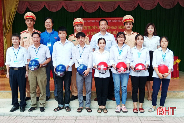 6.000 giáo viên, học sinh Đức Thọ bổ sung kiến thức pháp luật về ATGT