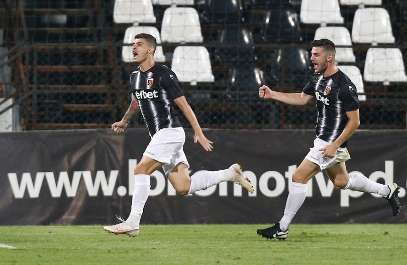 Mourinho chạm mốc 100 trận thắng ở cúp châu Âu