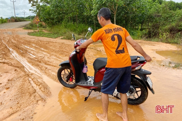 Mưa lớn khiến nhiều điểm ở Vũ Quang sạt lở nghiêm trọng