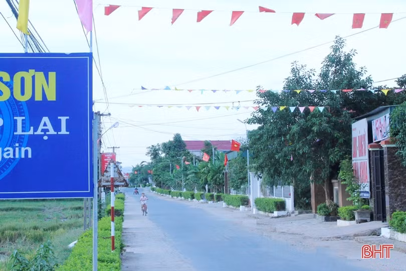 Lòng dân đồng thuận, xã miền núi Hà Tĩnh quyết bứt phá xây dựng NTM nâng cao