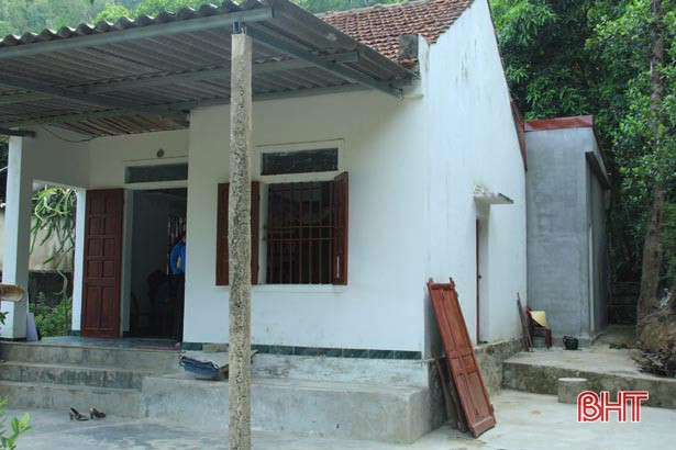 LĐLĐ Hà Tĩnh hỗ trợ 2 “Mái ấm công đoàn” cho giáo viên khó khăn ở Nghi Xuân