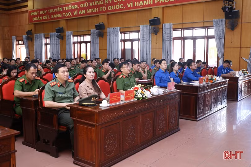 Trao thưởng các cuộc thi về truyền thống Công an nhân dân, ngày hội toàn dân bảo vệ ANTQ