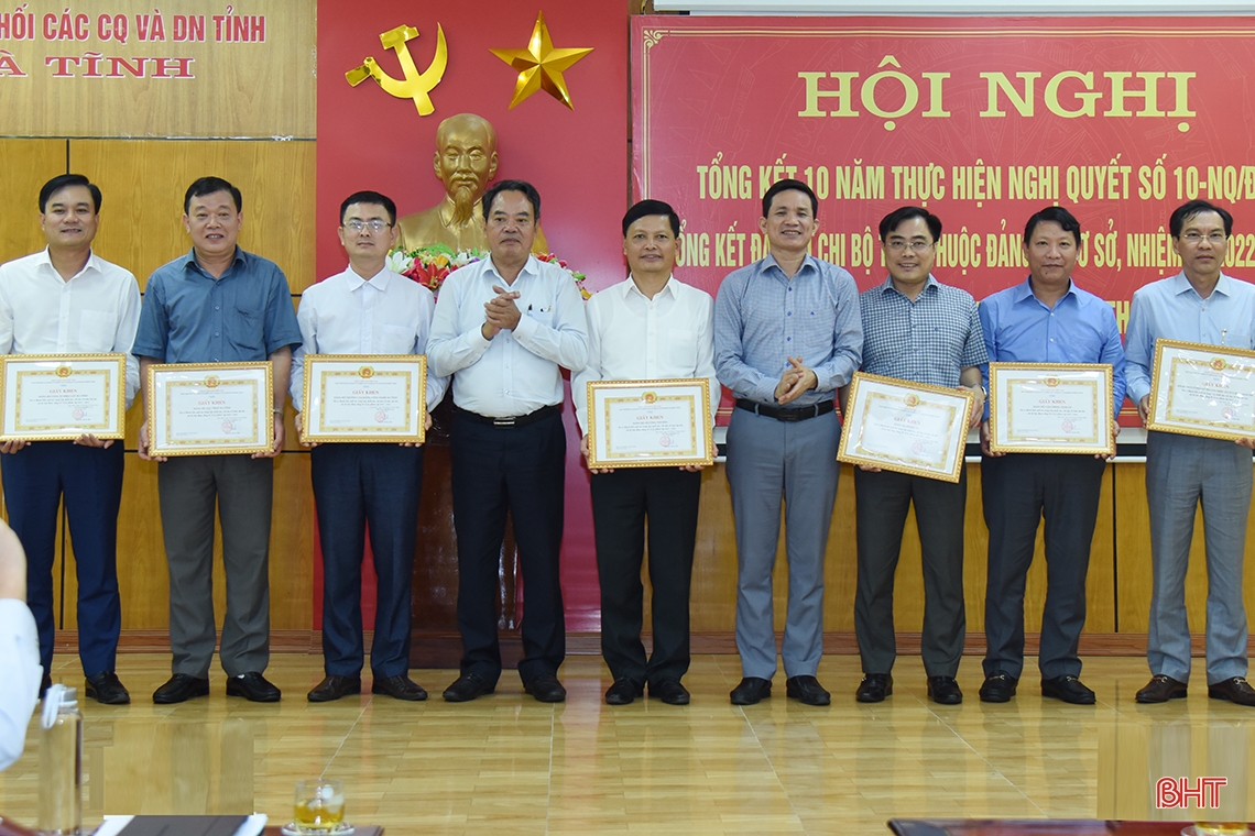 Tăng cường giáo dục chính trị tư tưởng, đạo đức, lối sống trong cán bộ, đảng viên Khối CCQ&DN Hà Tĩnh