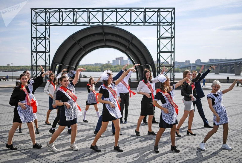 Những cung bậc cảm xúc của học sinh xứ Bạch Dương trong lễ bế giảng