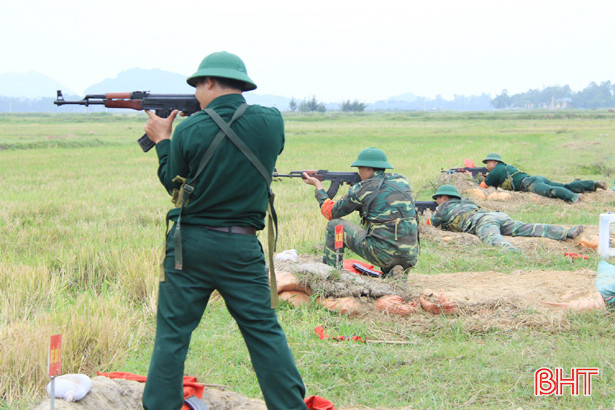 Chiến sỹ “sao vuông” Nghi Xuân bắn đạt thật khá chuẩn
