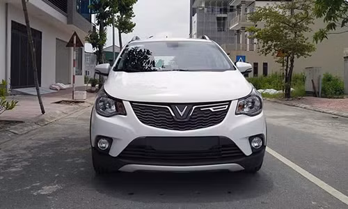 VinFast Fadil bản thương mại xuất hiện tại đại lý