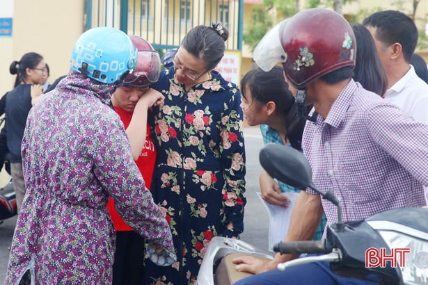 Thi vào Trường THPT Chuyên Hà Tĩnh: Đề có tính phân loại cao