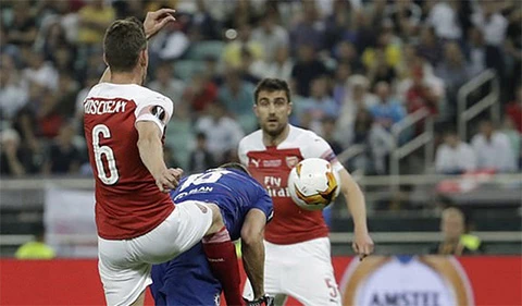 Hủy hiệt Arsenal, Chelsea vô địch Europa League đầy thuyết phục