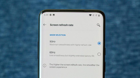 OnePlus 7 Pro vs Galaxy S10 Plus: kẻ tám lạng, người nửa cân! - Ảnh 3. OnePlus 7 Pro & Galaxy S10 Plus: “Kẻ tám lạng, người nửa cân”!