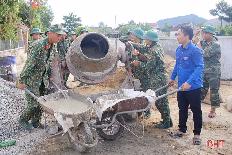 Tuổi trẻ Hà Tĩnh sôi nổi ra quân chiến dịch tình nguyện hè 2019