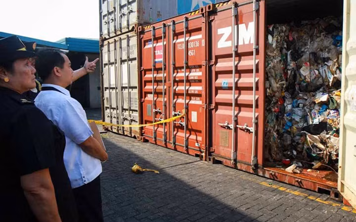 Thế giới ngày qua: Philippines cấm quan chức, nhân viên chính phủ đến Canada