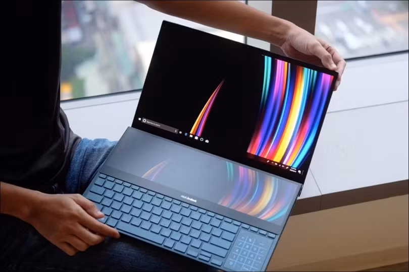 Chi tiết laptop hai màn hình, độ phân giải 4K cảm ứng đầu tiên trên thế giới
