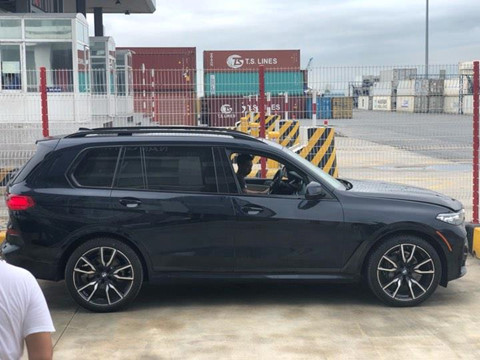 BMW X7 đầu tiên về Việt Nam, giá khoảng 7 tỷ đồng