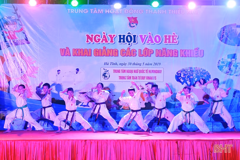 Sôi động ngày hội vào hè tại Hà Tĩnh