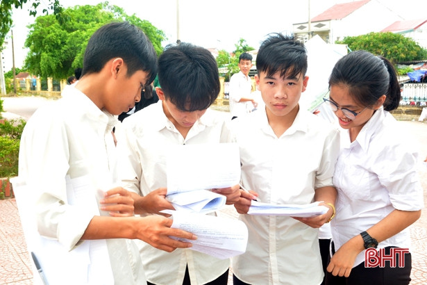 Buổi thi lớp 10 THPT sáng nay, 85 em vắng mặt, không có thí sinh vi phạm quy chế