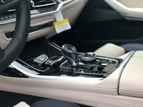 BMW X7 đầu tiên về Việt Nam, giá khoảng 7 tỷ đồng