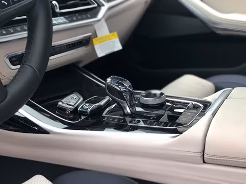 BMW X7 đầu tiên về Việt Nam, giá khoảng 7 tỷ đồng ảnh 8 BMW X7 đầu tiên về Việt Nam, giá khoảng 7 tỷ đồng